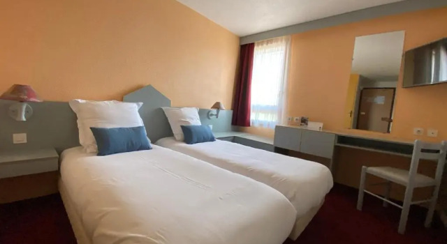 Двухместный номер Standard Brit Hotel Essentiel Moulins Avermes