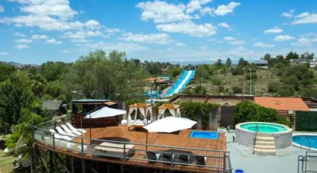 Hotel Capri, Rezerwuj Hotel Villa Carlos Paz 