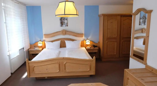 Четырёхместный номер Standard Romantica Hotel Blauer Hecht