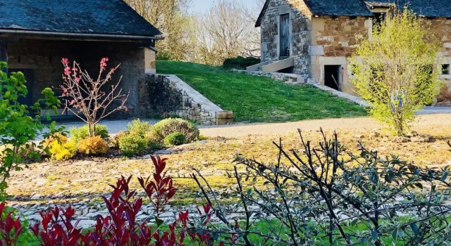 Gîte La Planhe, Book Hotel Hoteller i Bozouls med pool, Swimmingpool