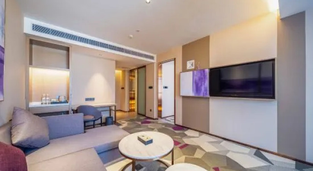 Люкс Lavande Hotel Dongguan Dongkeng