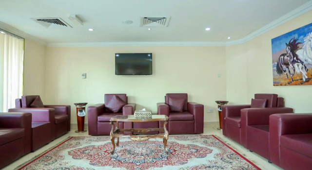 Al Sharq Hotel, Забронировать Отель Шарджа Эмират Шарджа, рядом с Sharjah Court