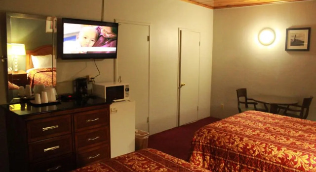 Четырёхместный номер Standard Budget Inn -Yreka