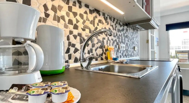 Private BEACHFRONT Apartment with sea view at Stella Maris Fuengirola, Забронировать Апартаменты/квартира Апартаменты Фуэнхирола, рядом с Salon Varietes Theatre, Апартаменты/квартира