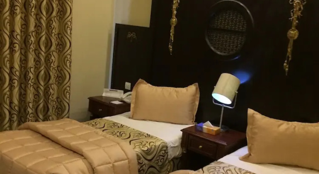 Полулюкс Acacia Hotel & Suites