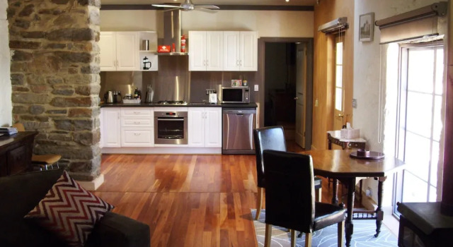 Двухместный коттедж 1860 Wine Country Cottages