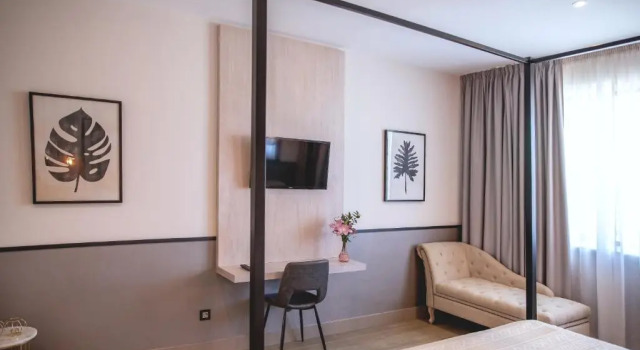 Полулюкс Hotel Paraiso Granada
