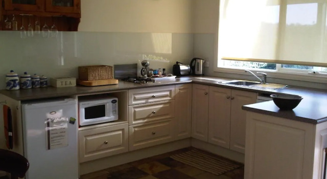 Коттедж c 1 комнатой с балконом и с красивым видом из окна Wild Cattle Creek Estate