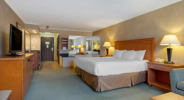 Номер Deluxe Best Western Davison Inn