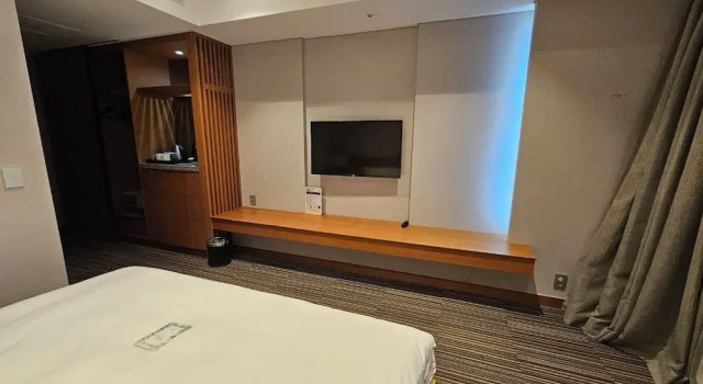 Incheon Airport Global Hotel & Suites