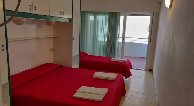 Трёхместный номер Standard с балконом Hotel Ambra