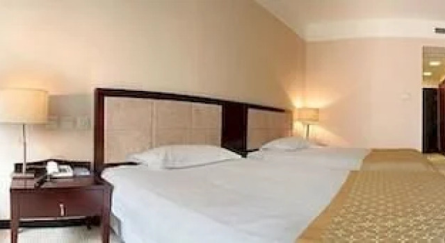 Educational Training Centre Hotel - Qingdao