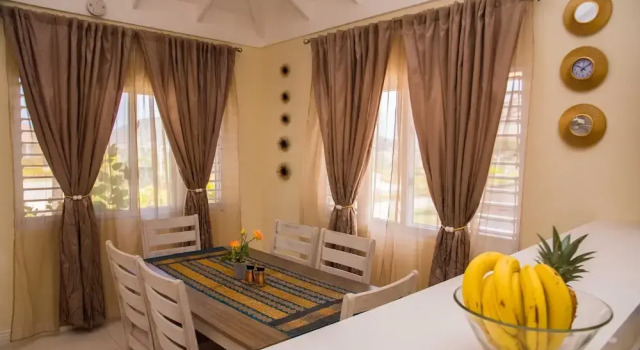 Sunshine Paradise Villa, Rezerwuj Willa Hotele w Plantation Village z parkingiem, Parking