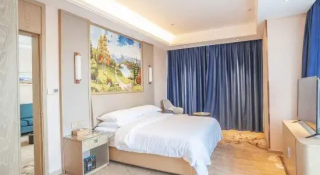 Люкс Deluxe Vienna International Hotel