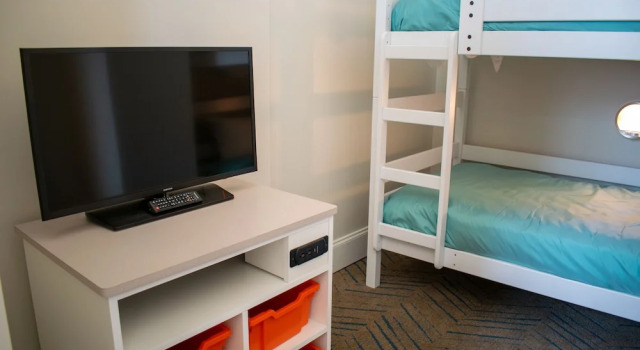 Люкс с видом на бассейн Oasis Resort Gulfport