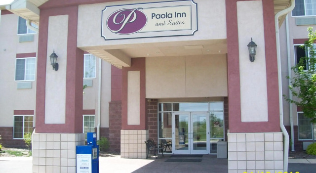 Paola Inn and Suites, Забронировать Отель Паола Канзас