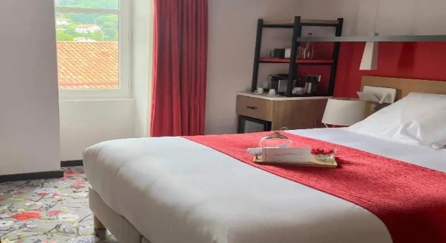 Двухместный номер Standard Hôtel Berria par La Maison de Pierre
