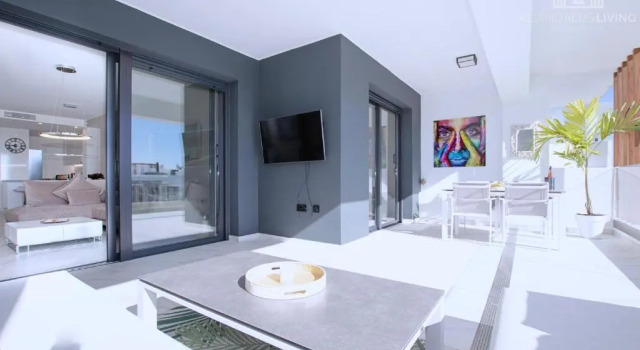 Contemporary apartment 8 min to Puerto Banus, Забронировать Апартаменты/квартира Отели Эстепона с парковкой, рядом с Теннисный корт Bel Air, Парковка