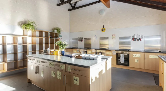 Кровать в общем номере (женский номер) Torridon Youth Hostel