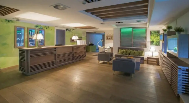 Apartman S-lux privatni app u sklopu hotela Vucko, Забронировать Апарт-отель Отели Яхорина 4 звезды, 4*