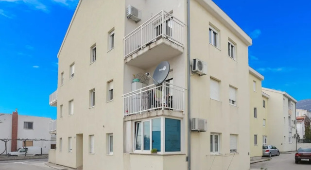 Modern Apartment in Kaštel Lukšic With Sea Nearby