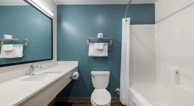 Четырёхместный люкс WoodSpring Suites Greensboro - High Point North