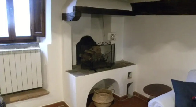 Rustic, cozy and quaint 1 bedroom apartment in the Heart of Cortona