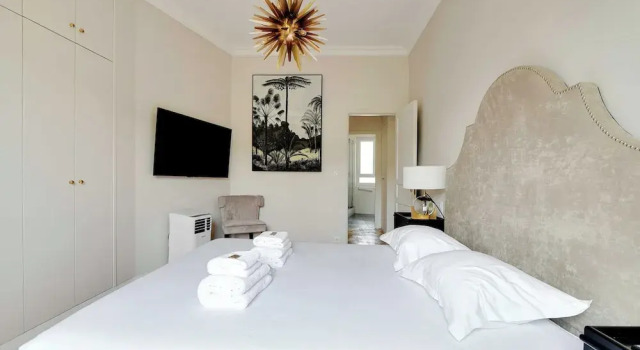 Chic Apartment - 2br/6p - Trocadero/tour Eiffel, Забронировать Апартаменты/квартира Париж Иль-де-Франс, рядом с Maison de Balzac