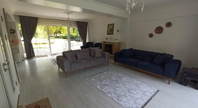 Ekşi̇ House, Varaa Hotelli Hotellit Marmara-alue pysäköinnillä, Pysäköinti