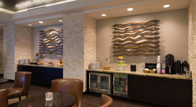 Wichita Marriott, Buchen Sie Hotel Wichita Kansas