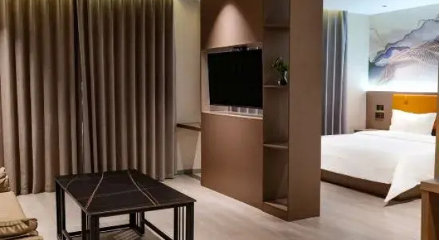 Люкс Premier Qiyue Boutique Hotel (Lanyue Rose Garden)