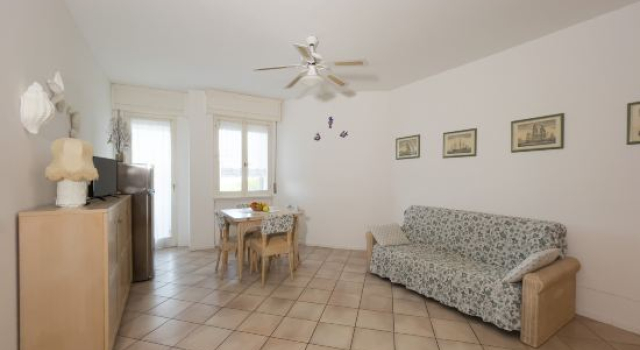 Апартаменты Spacious Flat Only 150mt From the Beach
