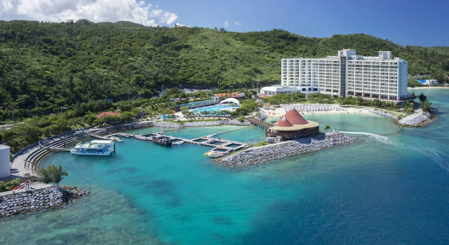 Номер Standard Renaissance Okinawa Resort