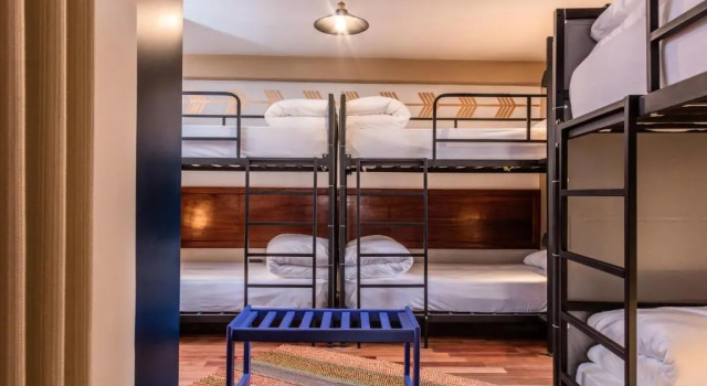 Кровать в общем номере Socialtel Nueva Cordoba