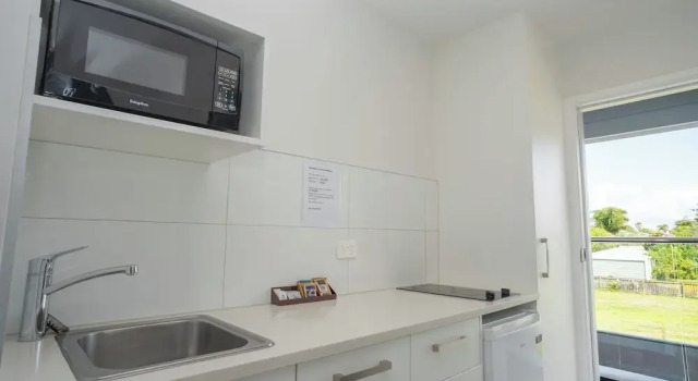 Трёхместная студия Deluxe с видом на парк Yates Park Motel