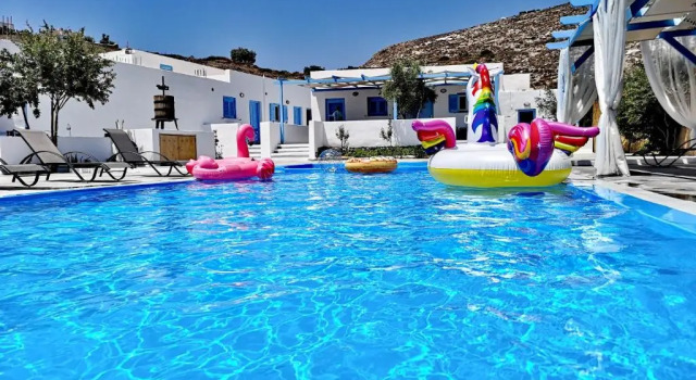Апартаменты с видом на бассейн Family Villages Santorini