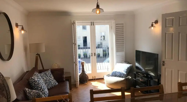 Апартаменты с балконом The Beach House Holiday Apartments