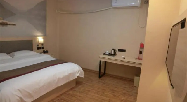 Thank Inn Plus Hotel Guangxi Liuzhou Donghuan Road Hualinjundi, Prenota Hotel Liuzhou Guangxi