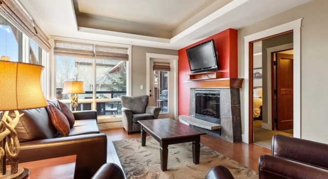 Exquisite 2BR/2BTH Luxury Condo with Mountain View, Rezervasyon Daire Canmore daireler, Daire
