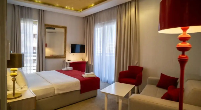 Апартаменты Hotel Atina by ENTOPYA
