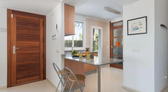 Villa Violeta for 8 with swimming pool and beach views, Rezervați Vilă Alcudia Mallorca