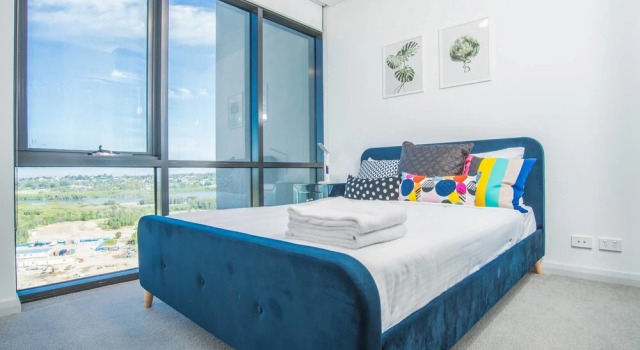 Minimalism Modern Apartment With Water View, Забронировать Апартаменты/квартира Апартаменты Беррили, Апартаменты/квартира