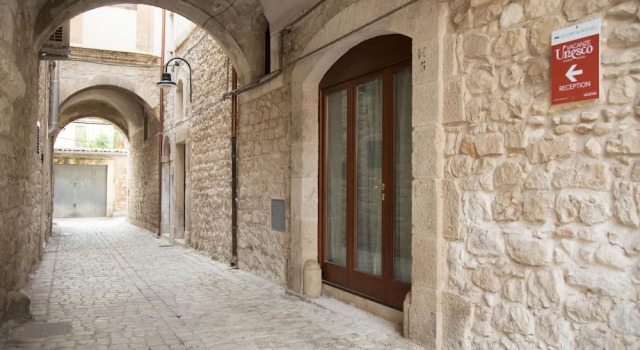 Palazzetto Arco Antico, Book Hotel Hotels in Sicily with Parking, Parking