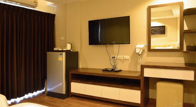 Двухместный номер Executive с видом на бассейн Suvarnabhumi Ville Airport Hotel