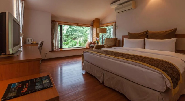 Crossing The Rainbow Bridge B&B, Prenota Bed & breakfast Chongde 