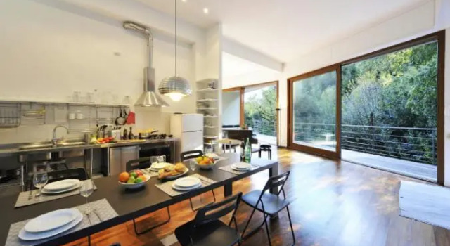Loft Cernobbio, Забронировать Апартаменты/квартира Отели в центре Черноббьо, в центре