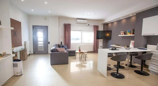 Апартаменты Kalafatis Downtown Apartment