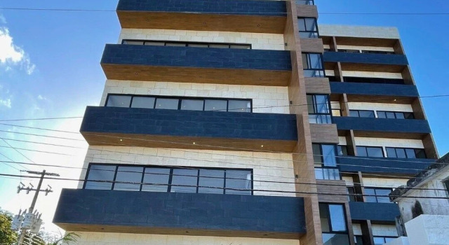 Апартаменты New Downtown Condo with Rooftop Pool