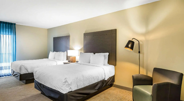 Четырёхместный номер Standard с балконом Marina Bay Hotel & Suites, an Ascend Collection Hotel