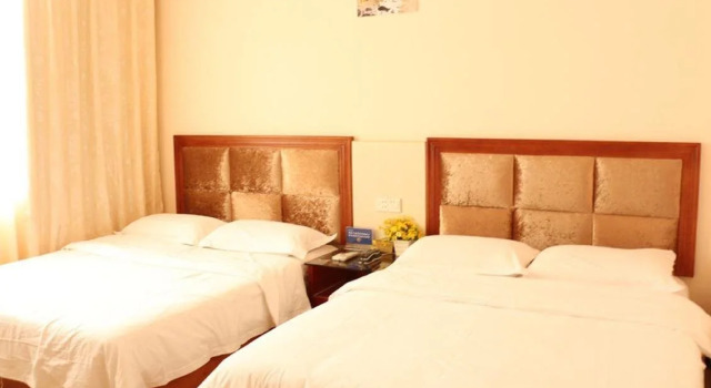 Huajun Hotel, Забронировать Отель Отели Яншо 3 звезды, рядом с Парк Яншо, 3*